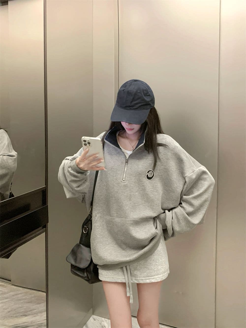 실사 후아 면 복합 얇은 스타일 털이 있는 POLO 칼라 지퍼 후드티 여성 배색 자수 상세 이미지 7