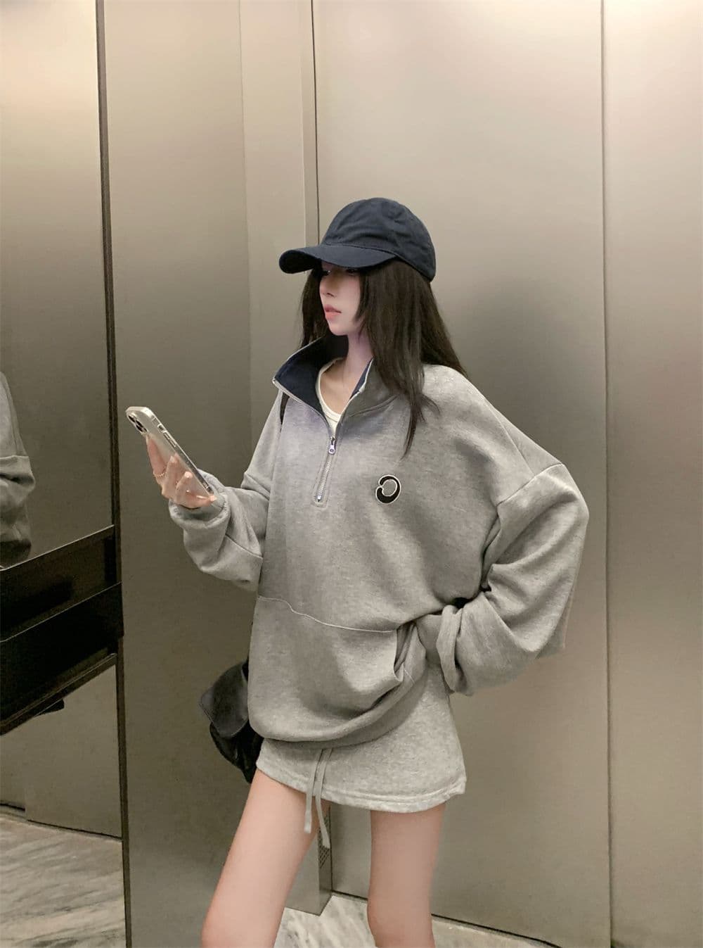 실사 후아 면 복합 얇은 스타일 털이 있는 POLO 칼라 지퍼 후드티 여성 배색 자수 상세 이미지 11
