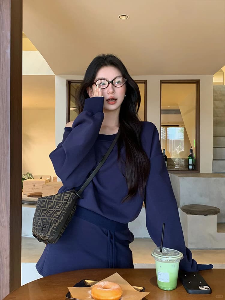 고급 센스 유럽 상품 달콤함 품격 고유 한 세트 긴팔 오프숄더 맨위 짧은 치마 투피스 세트 상세 이미지 4