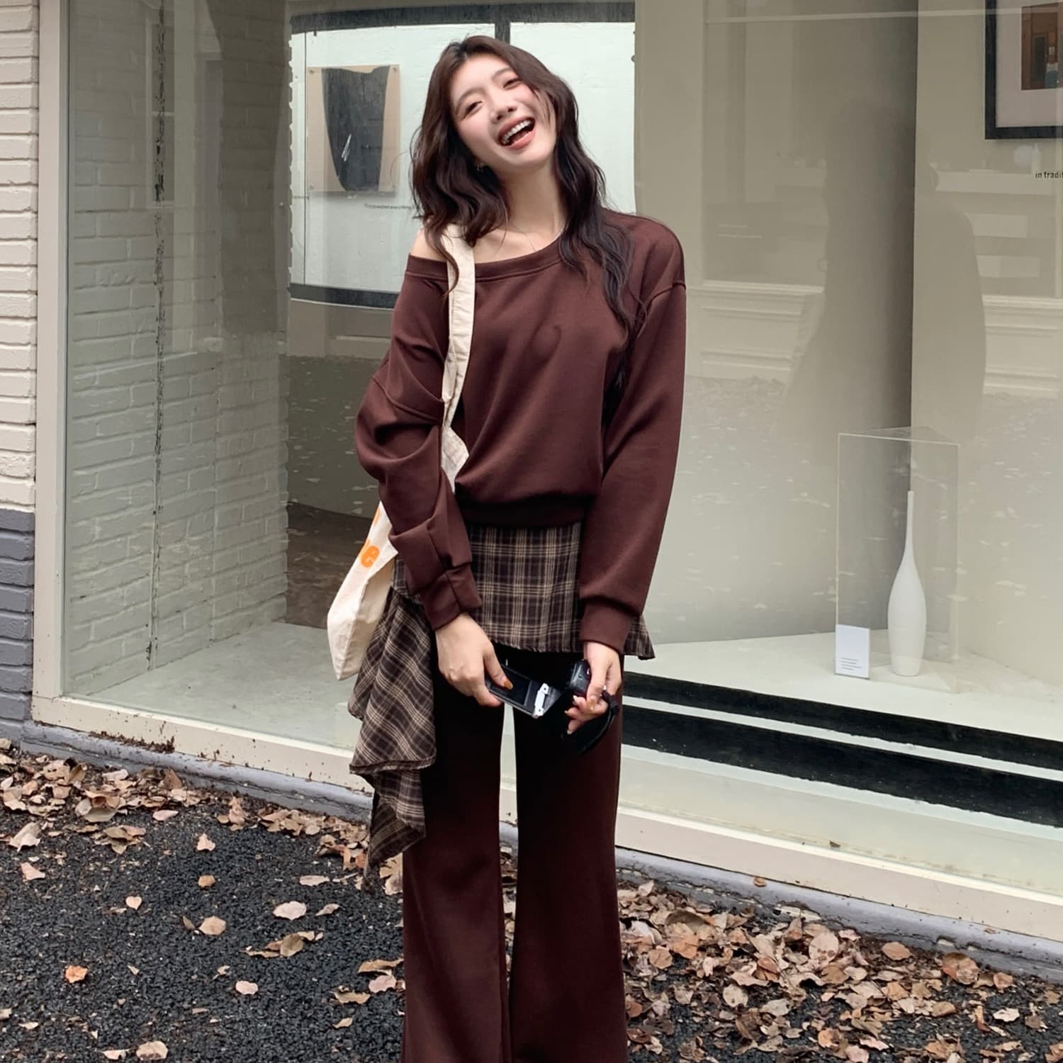 실사 빅 사이즈 고급 센스 비스듬한 어깨 후드티 여성 레트로 지방 mm 하이웨이스트 부츠컷 바지 세트 이미지 5