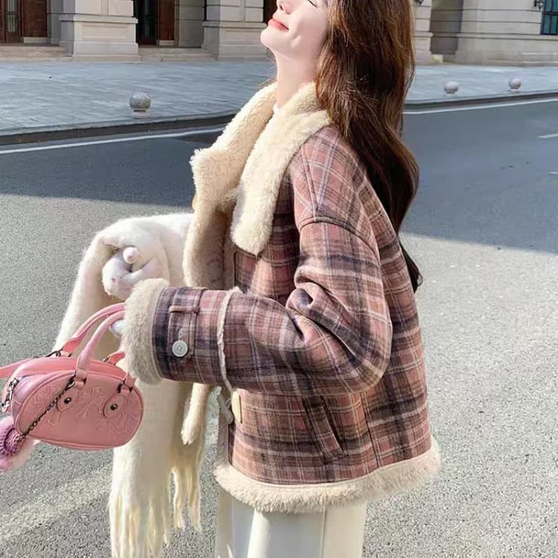 체크무늬 피모 하나 양털 플리스 재킷 여성 짧은 겨울 2026 새로운 폭발 작은 키 양털 면 의류 이미지 5