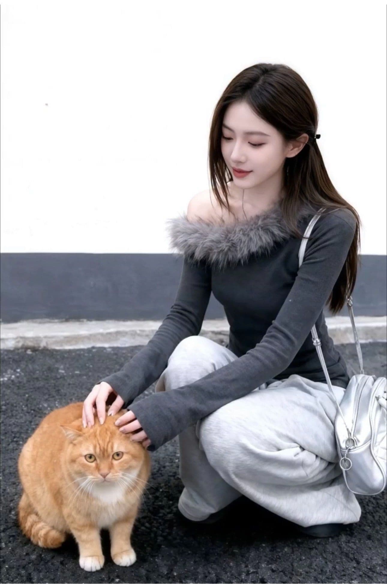 리브 De 플러시 270 그램 회색 비스듬한 어깨 모피 칼라 긴팔 티셔츠 여성 가을 겨울 순수한 욕망 오프숄더 기본 셔츠 맨위 상세 이미지 5
