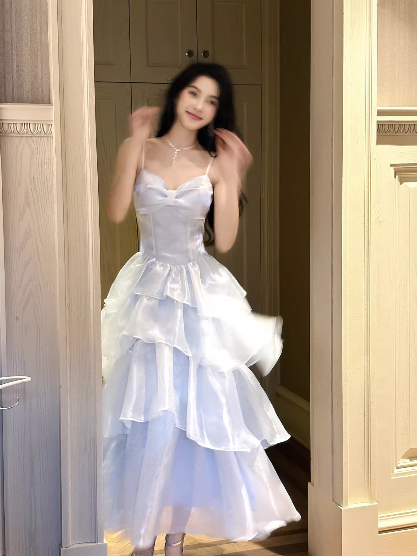 프랑스식 사소한 파란색 슬립 몸매 가꾸기 드레스 생일 예복 나비 매듭 디자인 작은 대중 우아함 여러 단계 치마 이미지 4
