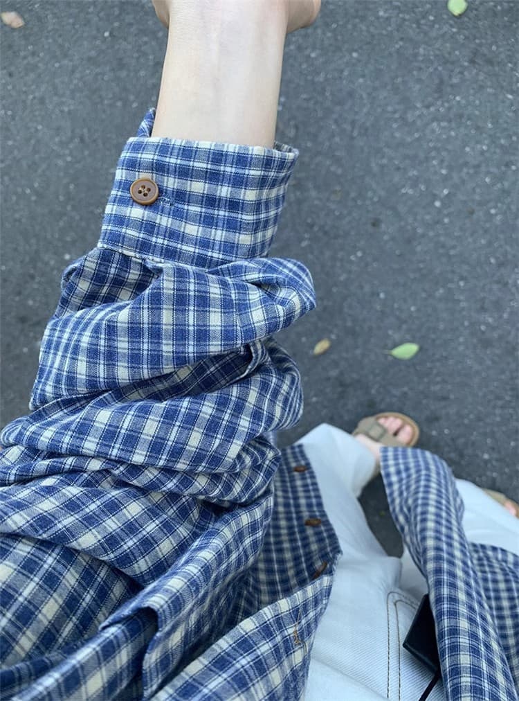 레트로 작은 대중 파란색 긴팔 체크무늬 여성 셔츠 느긋한 바람 캐주얼 체크무늬 루즈핏 외부 가져 가라. 셔츠 상세 이미지 4