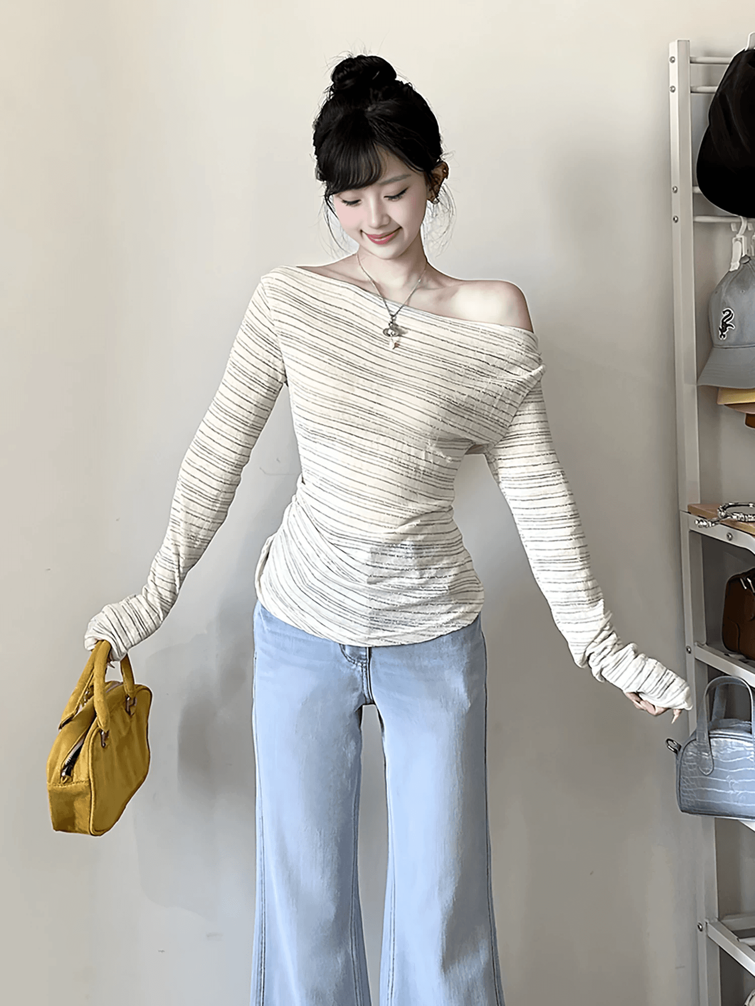 원본 은사 대나무 마디 마 배색 스트라이프 비스듬한 어깨 긴팔 티셔츠 여성 여름 얇은 스타일 외부 가져 가라. 몸매 가꾸기 오프숄더 이미지 4