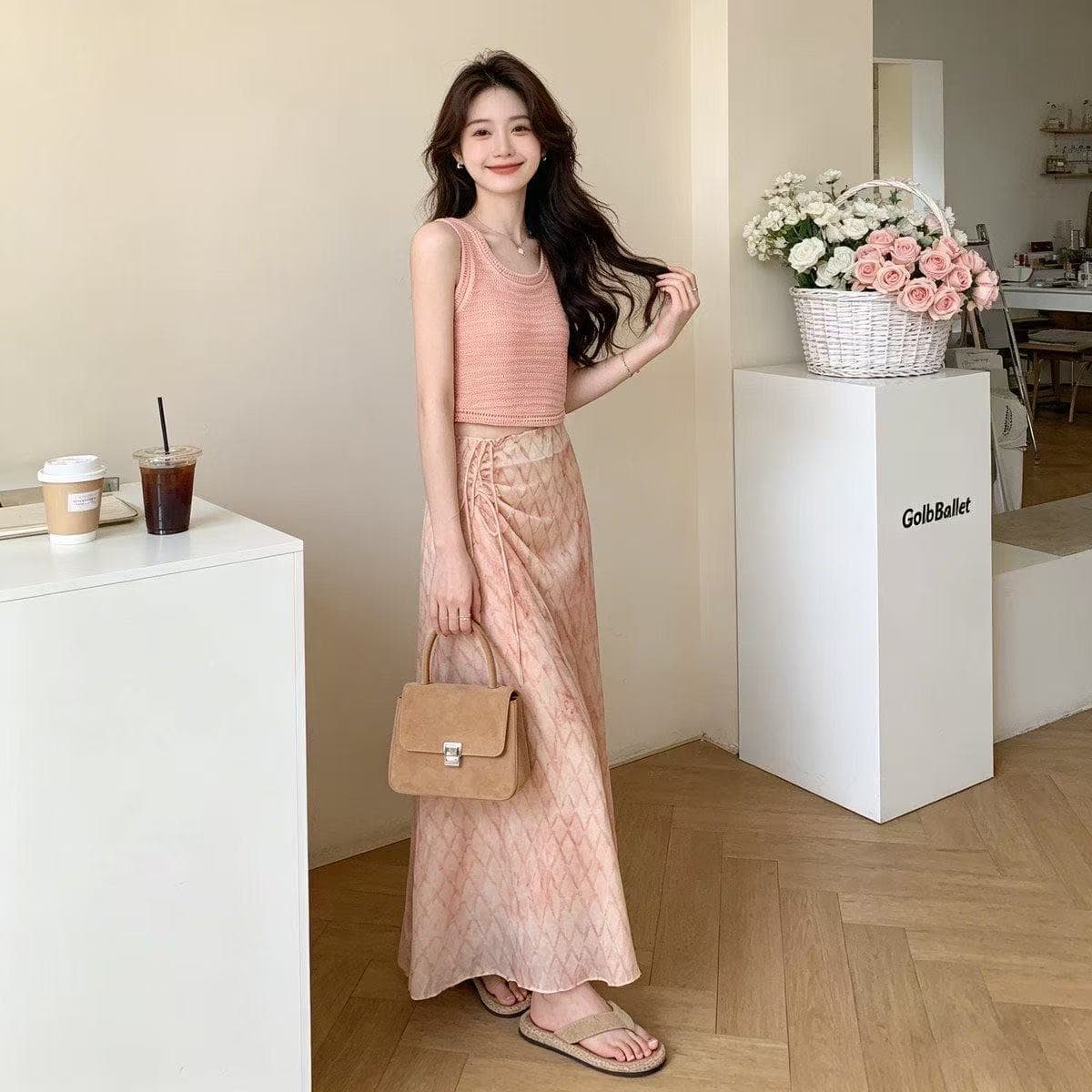 2026 슈퍼 화재 연령 감소 세트 여성 여름 새로운 휴가 바람 민소매 조끼 체크무늬 반신 스커트 투피스 세트 아름다운 상세 이미지 6