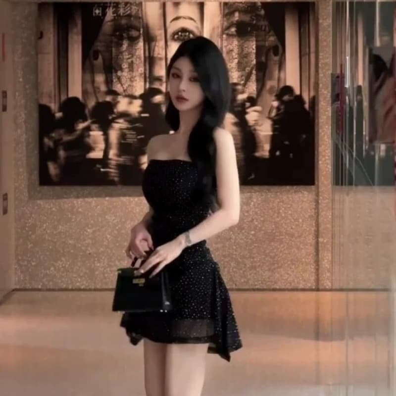 프랑스식 검정색 튜브탑 여성 드레스 여름 순수한 욕망 바람 품격 몸매 가꾸기 슬림해 보이는 허리 수축 아름다운 슈퍼 잘 생긴 미니 스커트 이미지 5