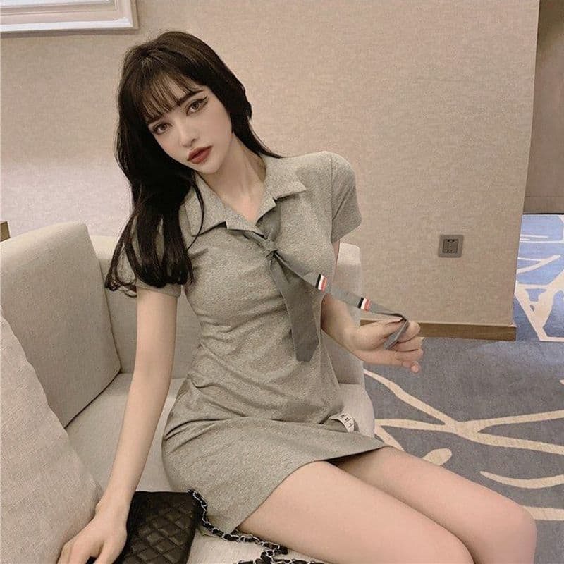 경기 넥타이 차가운 소란스런 소리를 내며 움직이다 슈퍼 매운맛 야구 선수 슬림해 보이는 여성 드레스 POLO 칼라 활력 소녀 욕망 순수한 치마