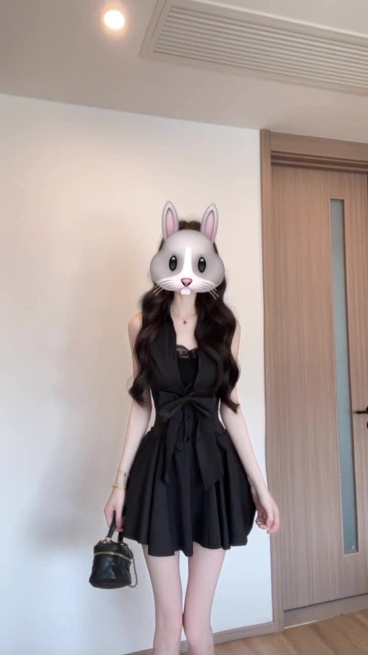 로얄 자매 그는 벤 바람 검정색 polo 셔츠 민소매 드레스 품격 슈퍼 잘 생긴 허리 수축 한 마디 퍼프 짧은 치마 상세 이미지 11