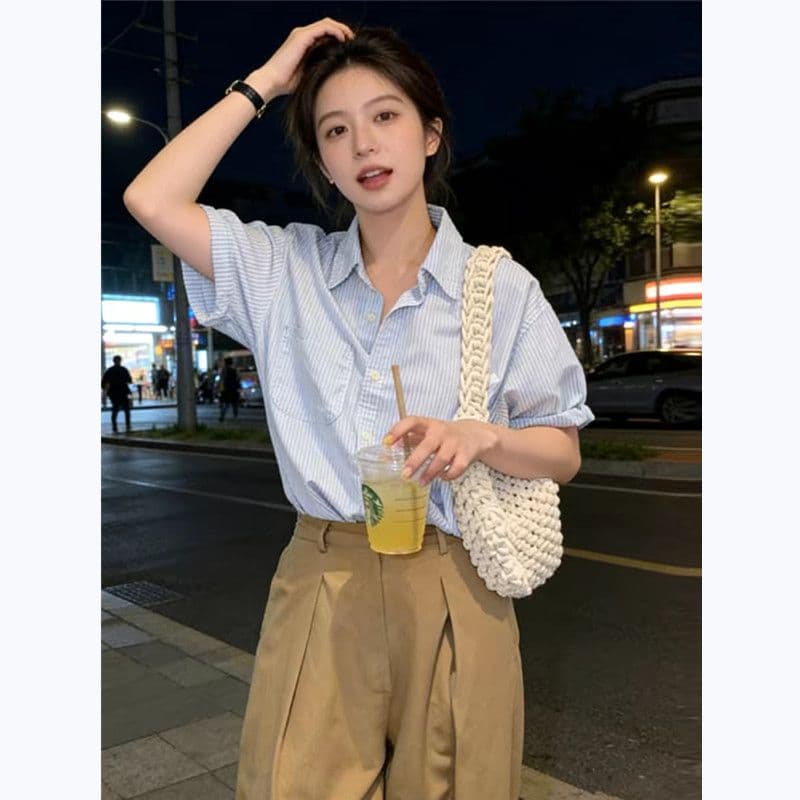 파란색 스트라이프 반팔 여성 셔츠 여름 고급 센스 한국 스타일 POLO 칼라 셔츠 디자인 센스 작은 대중 루즈핏 맨위