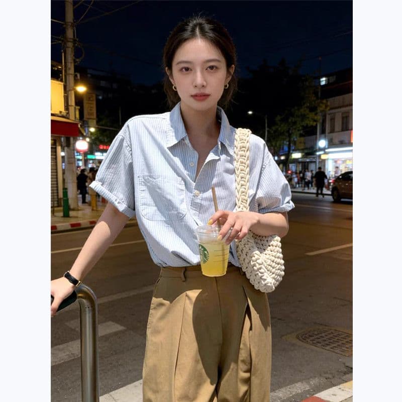 파란색 스트라이프 반팔 여성 셔츠 여름 고급 센스 한국 스타일 POLO 칼라 셔츠 디자인 센스 작은 대중 루즈핏 맨위 이미지 2