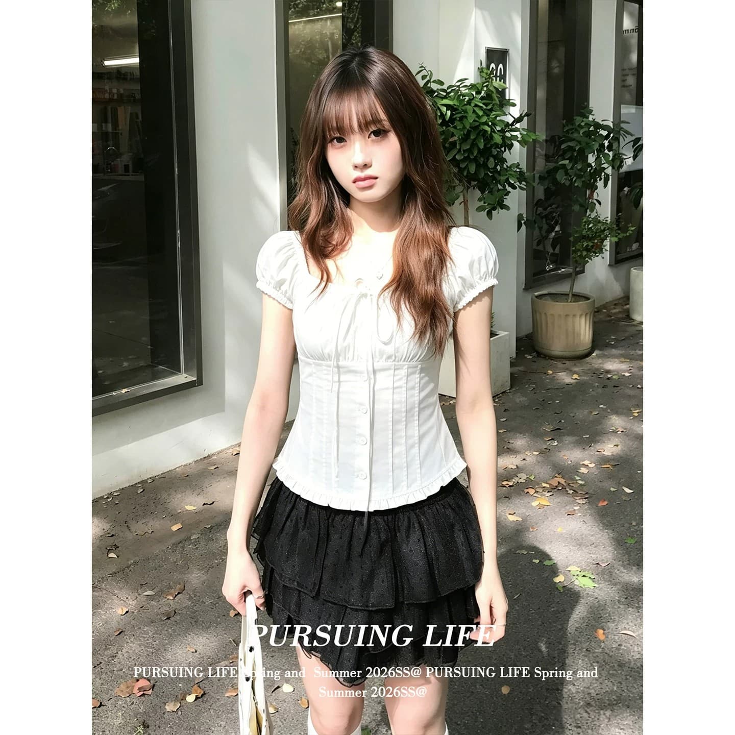 달콤함 화이트 홀로우 아웃 광장 칼라 반팔 여성 셔츠 여름 스트랩 거품 소매 셔츠 작은 셔츠 몸매 가꾸기 슬림해 보이는 맨위 이미지 2