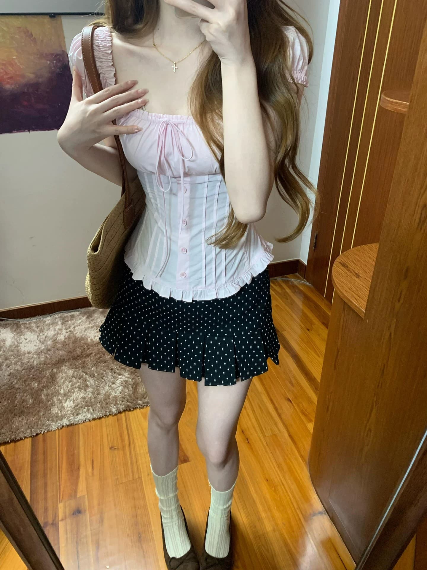 달콤함 화이트 홀로우 아웃 광장 칼라 반팔 여성 셔츠 여름 스트랩 거품 소매 셔츠 작은 셔츠 몸매 가꾸기 슬림해 보이는 맨위 상세 이미지 9