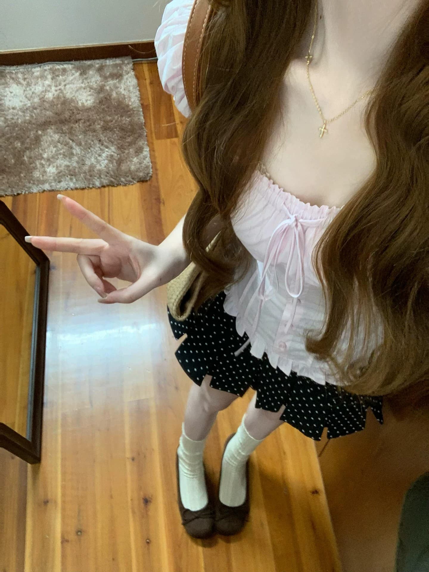 달콤함 화이트 홀로우 아웃 광장 칼라 반팔 여성 셔츠 여름 스트랩 거품 소매 셔츠 작은 셔츠 몸매 가꾸기 슬림해 보이는 맨위 상세 이미지 10