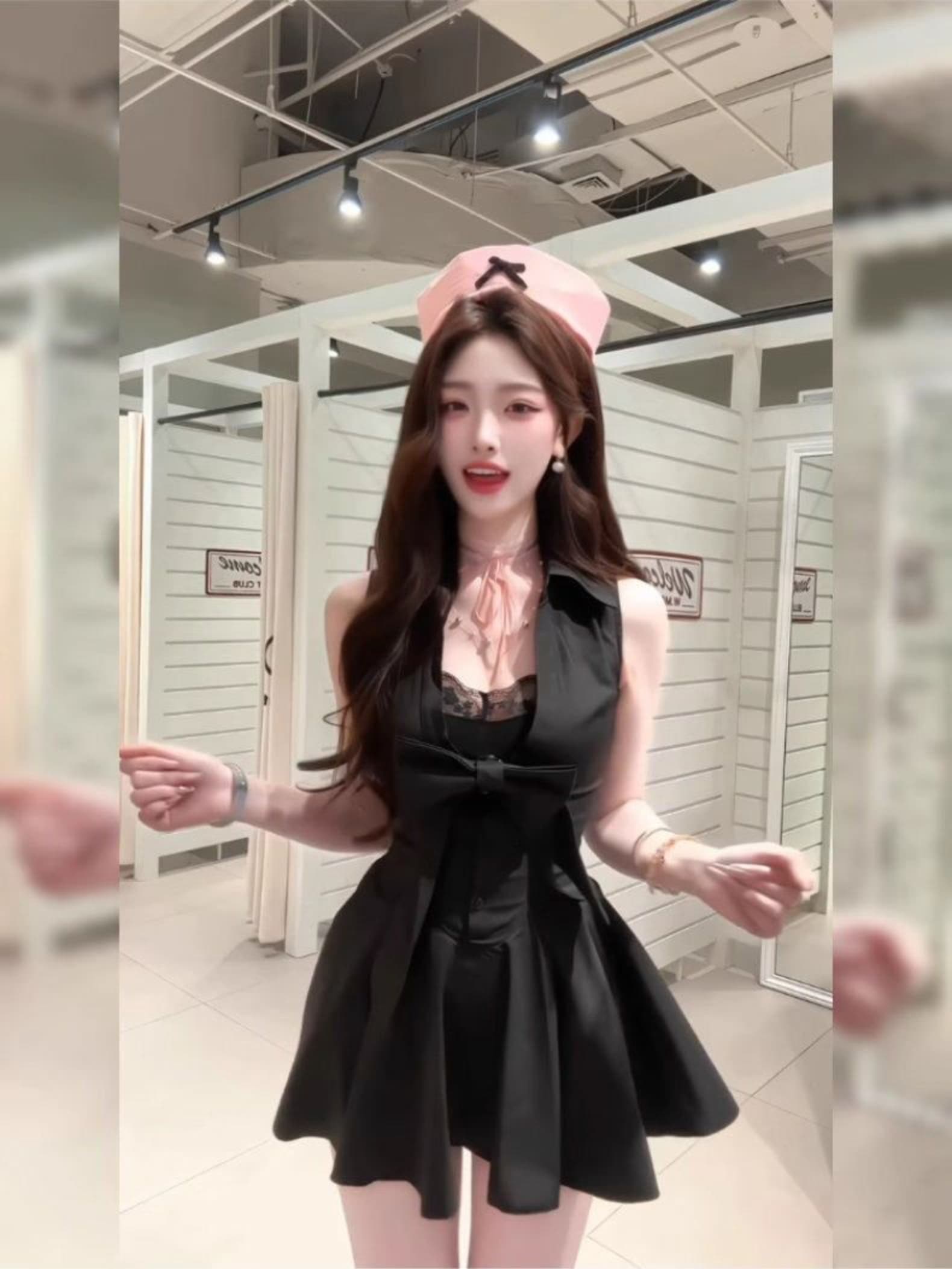 로얄 자매 그는 벤 바람 검정색 polo 셔츠 민소매 드레스 품격 슈퍼 잘 생긴 허리 수축 한 마디 퍼프 짧은 치마 상세 이미지 14