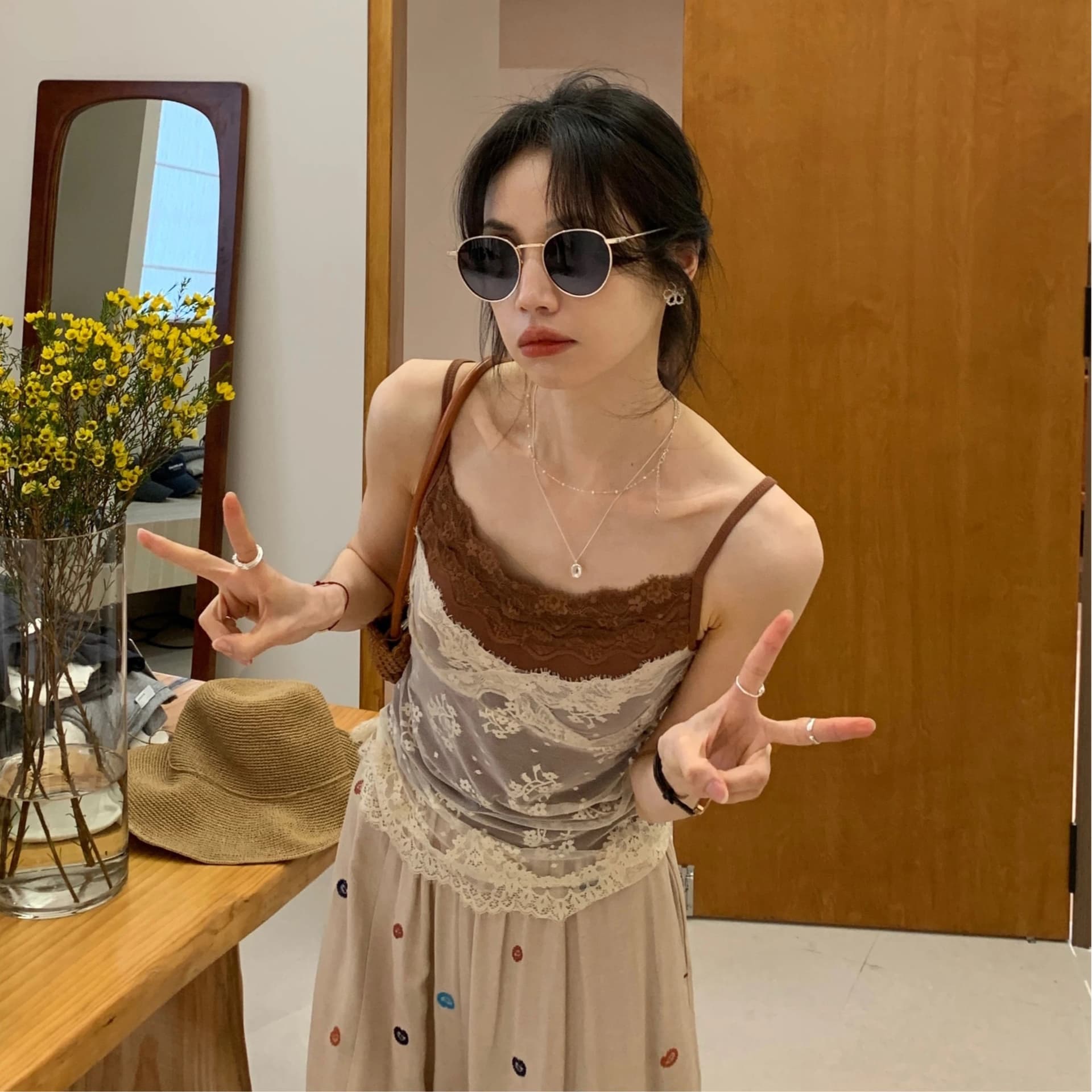 brivin 어둠 주황색 리본 가슴 패드 프랑스식 레이스 조끼 슬립 여성 봄 새로운 배색 페이크 레이어드 슬림해 보이는 작은 셔츠 이미지 5