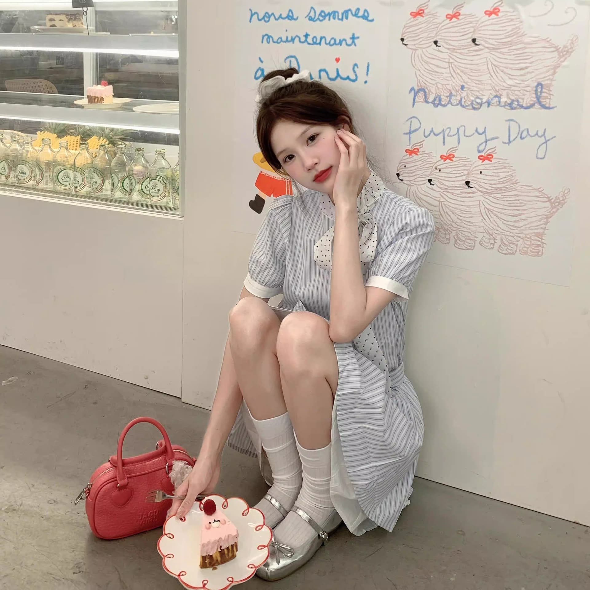 한 부서 학원 스타일 블루 화이트 스트라이프 셔츠 여성 드레스 여름 자이언트 잘 생긴 miu 부서 나비 매듭 허리 수축 치마 이미지 3