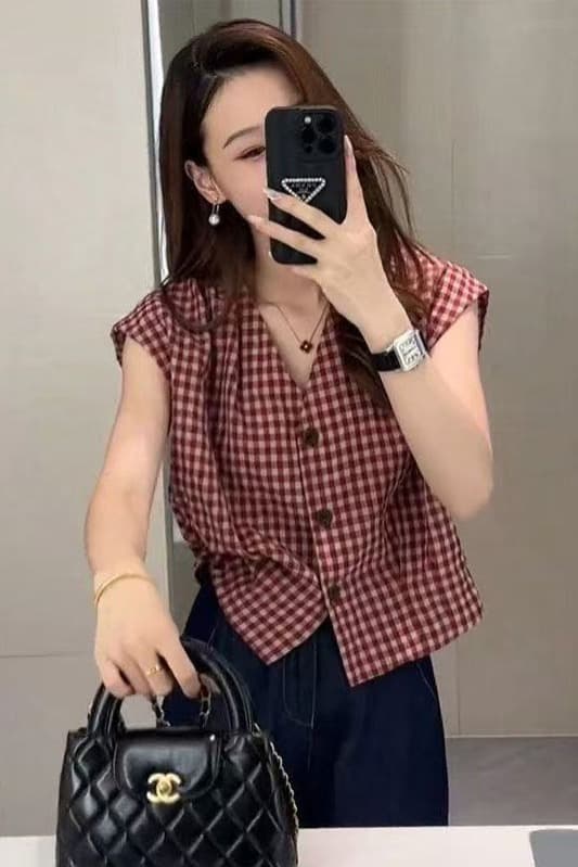 레트로 체크무늬 V넥 민소매 셔츠 새로운 여성 2026 여름 루즈핏 패치워크 색상 셔츠 품격 작은 날다 소매 맨위 이미지 6