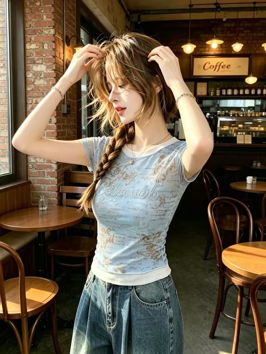 파란색 망사 프린트 페이크 레이어드 반팔 티셔츠 여성 2026 여름 새로운 부드러운 슬림해 보이는 맨위 아메리칸 착용 가져 가라. 상세 이미지 4