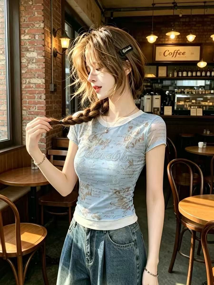 파란색 망사 프린트 페이크 레이어드 반팔 티셔츠 여성 2026 여름 새로운 부드러운 슬림해 보이는 맨위 아메리칸 착용 가져 가라. 상세 이미지 5