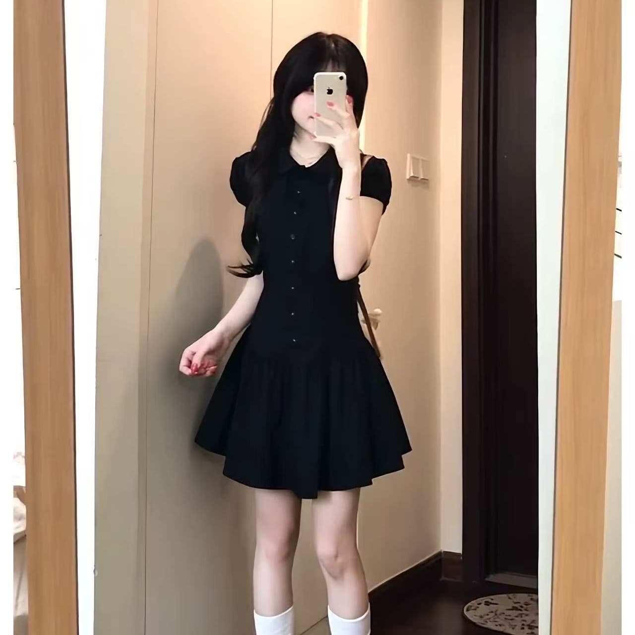 레트로 베이비 칼라 검정색 세로 줄무늬 여성 드레스 여름 새로운 반팔 몸매 가꾸기 학생 슬림해 보이는 짧은 치마 이미지 5