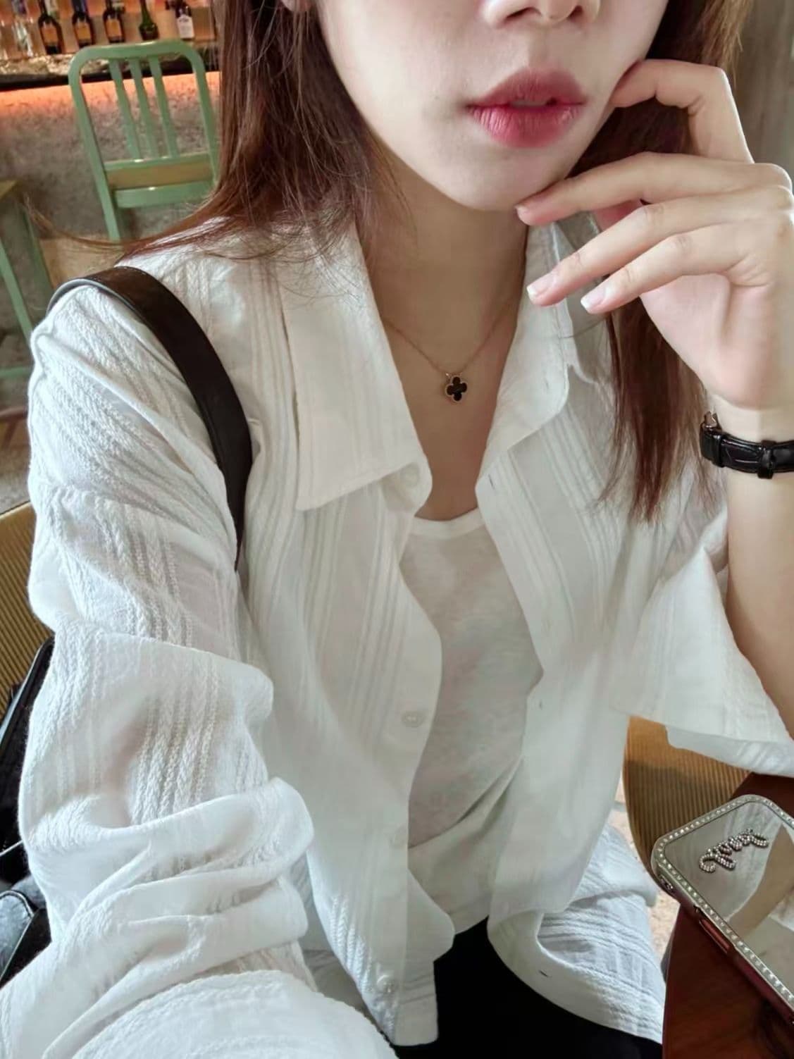 봄 출퇴근 바람 화이트 자카드 긴팔 여성 셔츠 루즈핏 고급 센스 자외선 차단 셔츠 단색 맨위 상세 이미지 3