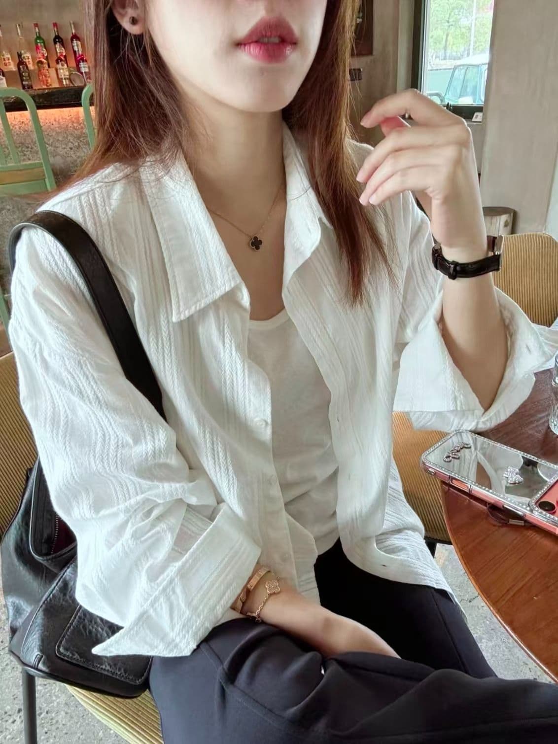 봄 출퇴근 바람 화이트 자카드 긴팔 여성 셔츠 루즈핏 고급 센스 자외선 차단 셔츠 단색 맨위 상세 이미지 12