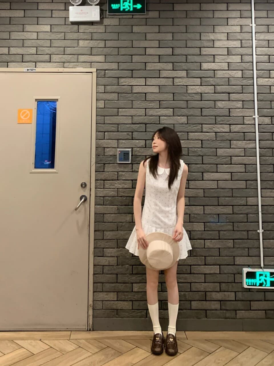 인기 도트 무늬 디자인 센스 민소매 드레스 프랑스식 첫사랑 달콤함 2026 섹션 신제품 소녀 작은 키 미니 스커트 상세 이미지 3