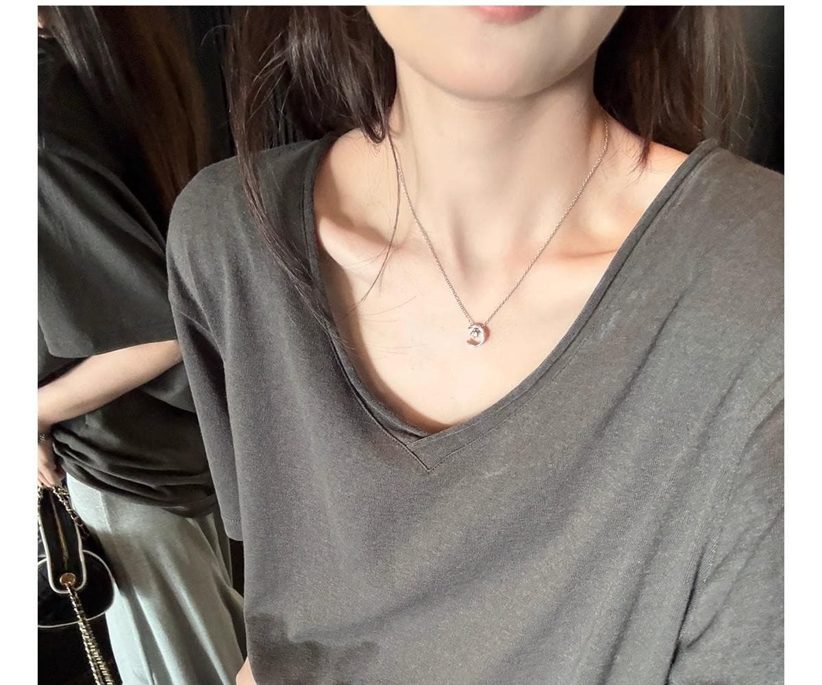 느슨함 센스 눈꽃 질감 볼륨 측면 V넥 반팔 루즈핏 느긋한 티셔츠 맨위 여성 루즈핏 슬림해 보이는 단색 여름 얇은 스타일 상세 이미지 31