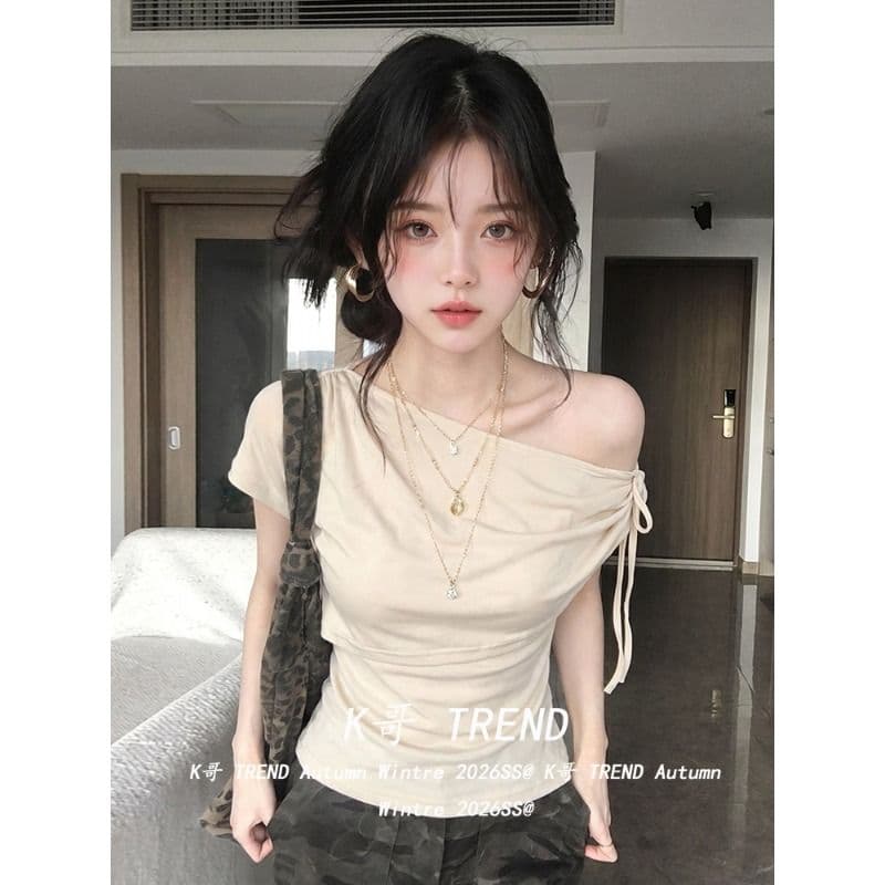 원본 것 페이크 레이어드 비스듬한 어깨 스트랩 반팔 티셔츠 여성 여름 디자인 센스 오프숄더 몸매 가꾸기 맨위 이미지 3