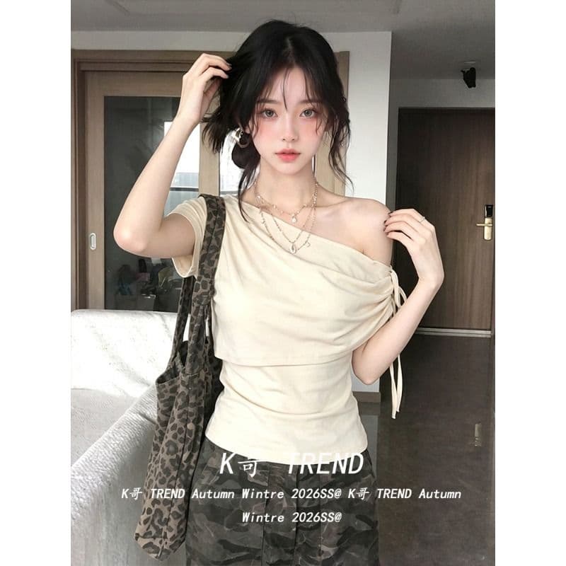 원본 것 페이크 레이어드 비스듬한 어깨 스트랩 반팔 티셔츠 여성 여름 디자인 센스 오프숄더 몸매 가꾸기 맨위 이미지 5