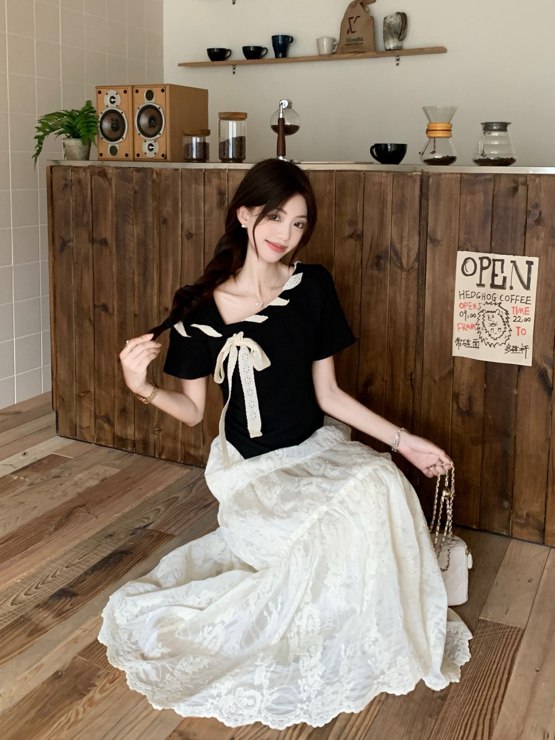 ins 한국 스타일 외국 가스 미니멀리즘 슬림해 보이는 다용도 반팔 비스듬한 칼라 Chic 스트랩 배색 나비 매듭 티셔츠 맨위 여성 여름 상세 이미지 11