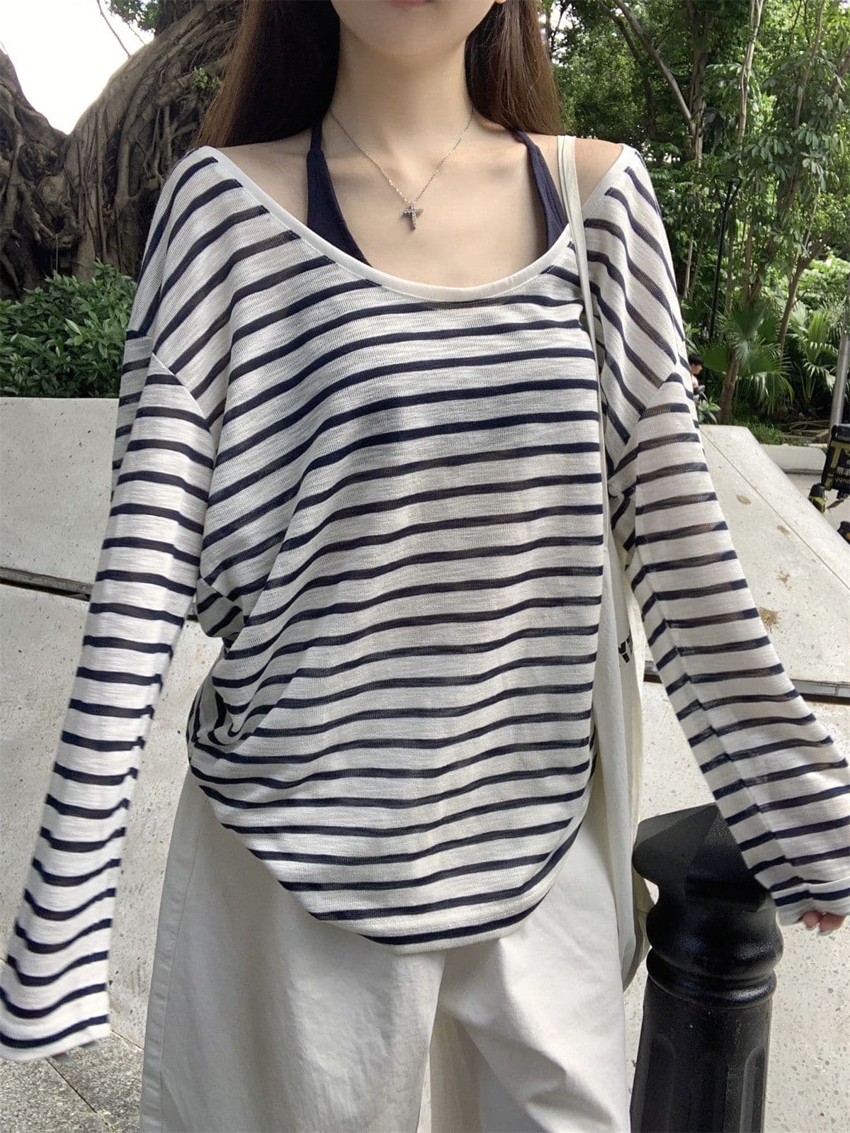 주간 실크 눈꽃 자외선 차단 블라우스 여성 여름 ootd 착용 가져 가라. 2026 새로운 긴 소매 티셔츠 루즈핏 스트라이프 비스듬한 어깨 의류 상세 이미지 16