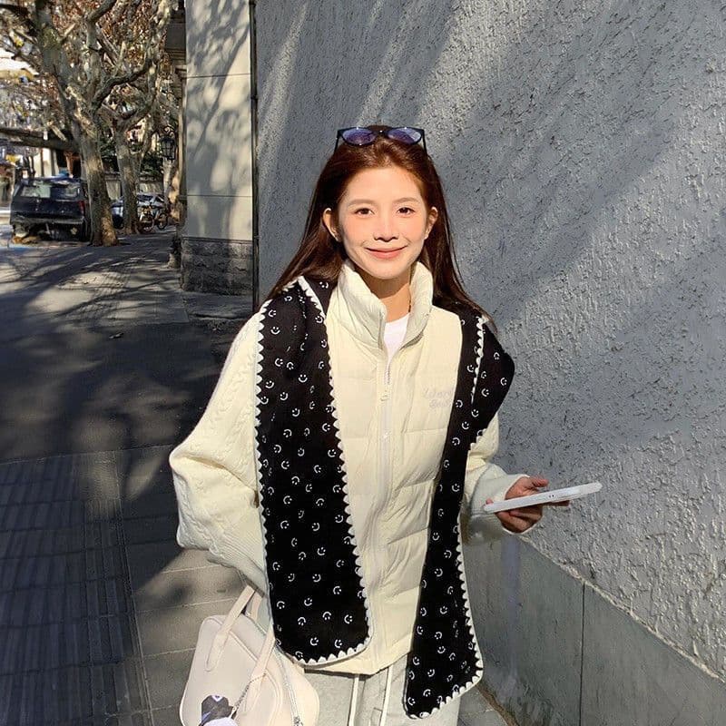 2026 겨울 보온 페이크 레이어드 스탠드 칼라 쇼트 스타일 면 의류 여성 우유 화이트 캐주얼 두꺼운 꽈배기 패치워크 니트 재킷 상세 이미지 7