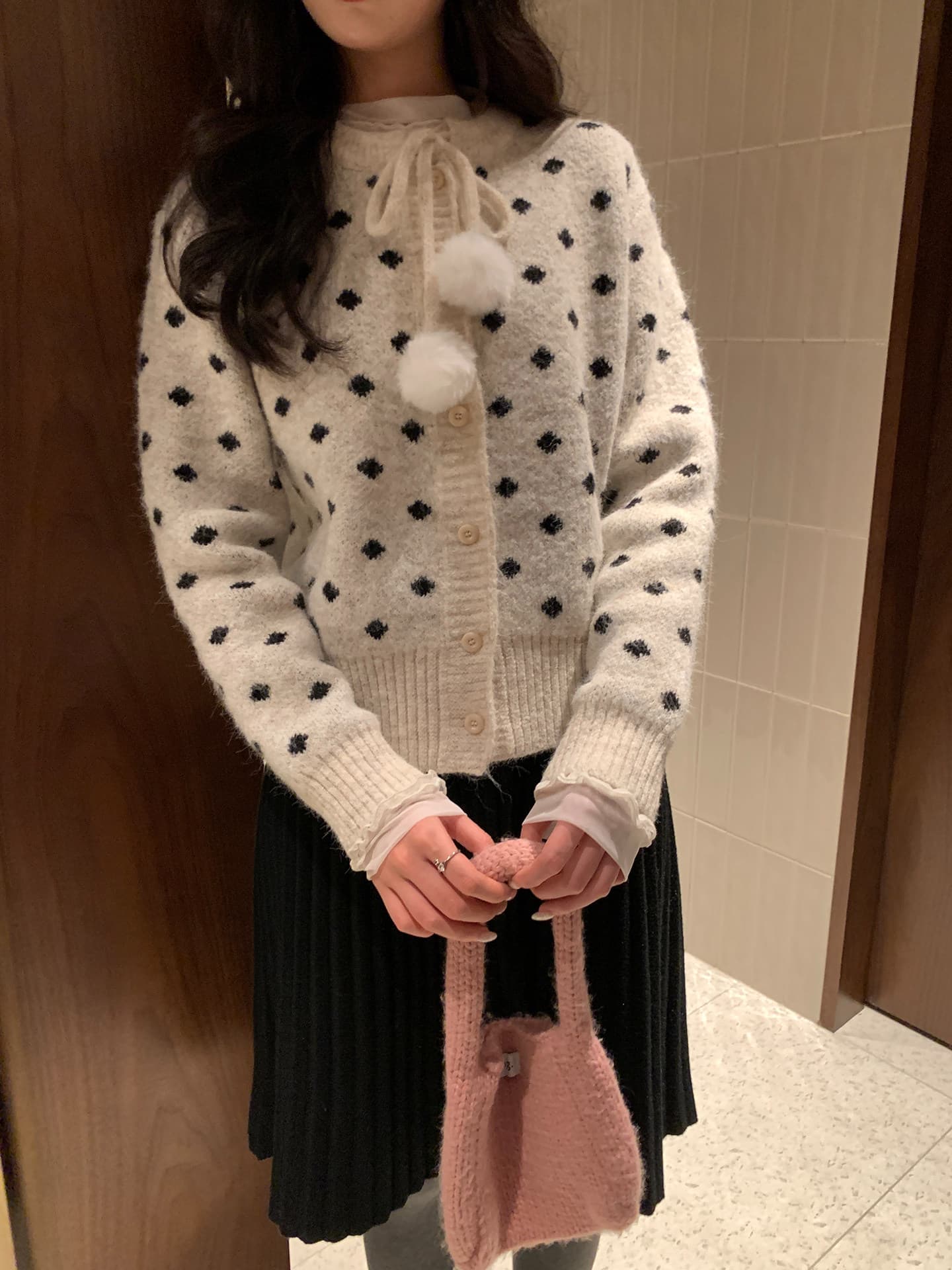 한 부서 라운드 넥 보온 스트랩 털 공 조금 스웨터 여자 가을 겨울철 새로운 싱글 줄 버튼 달콤함 연령 감소 니트 스웨터 상세 이미지 5