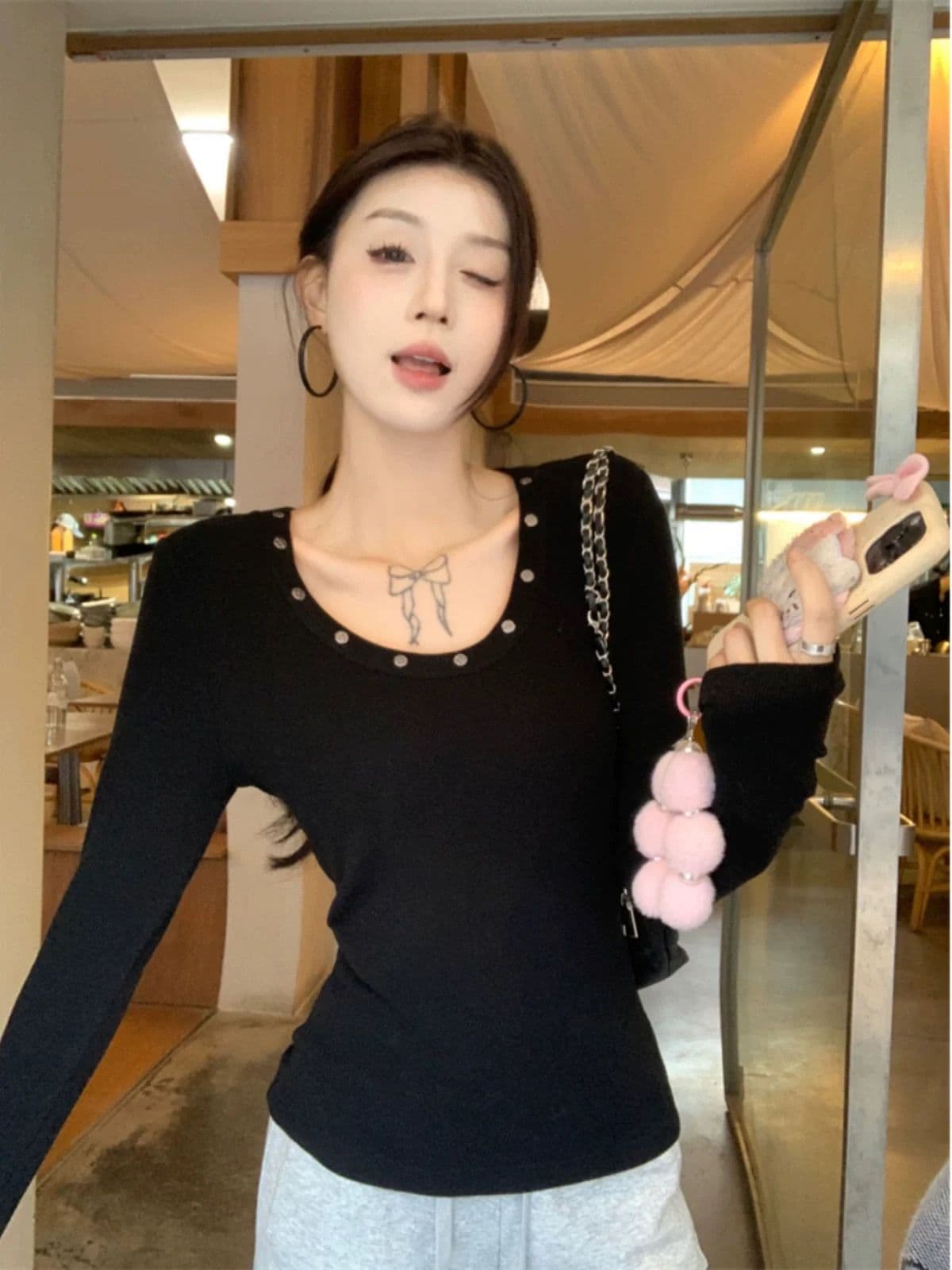 리브 De 플러시 순수한 욕망 바람 핫걸 몸매 가꾸기 슬림해 보이는 허리 수축 티셔츠 여성 긴 소매 u 칼라 인사이드 가져 가라. 기본 셔츠 상세 이미지 5