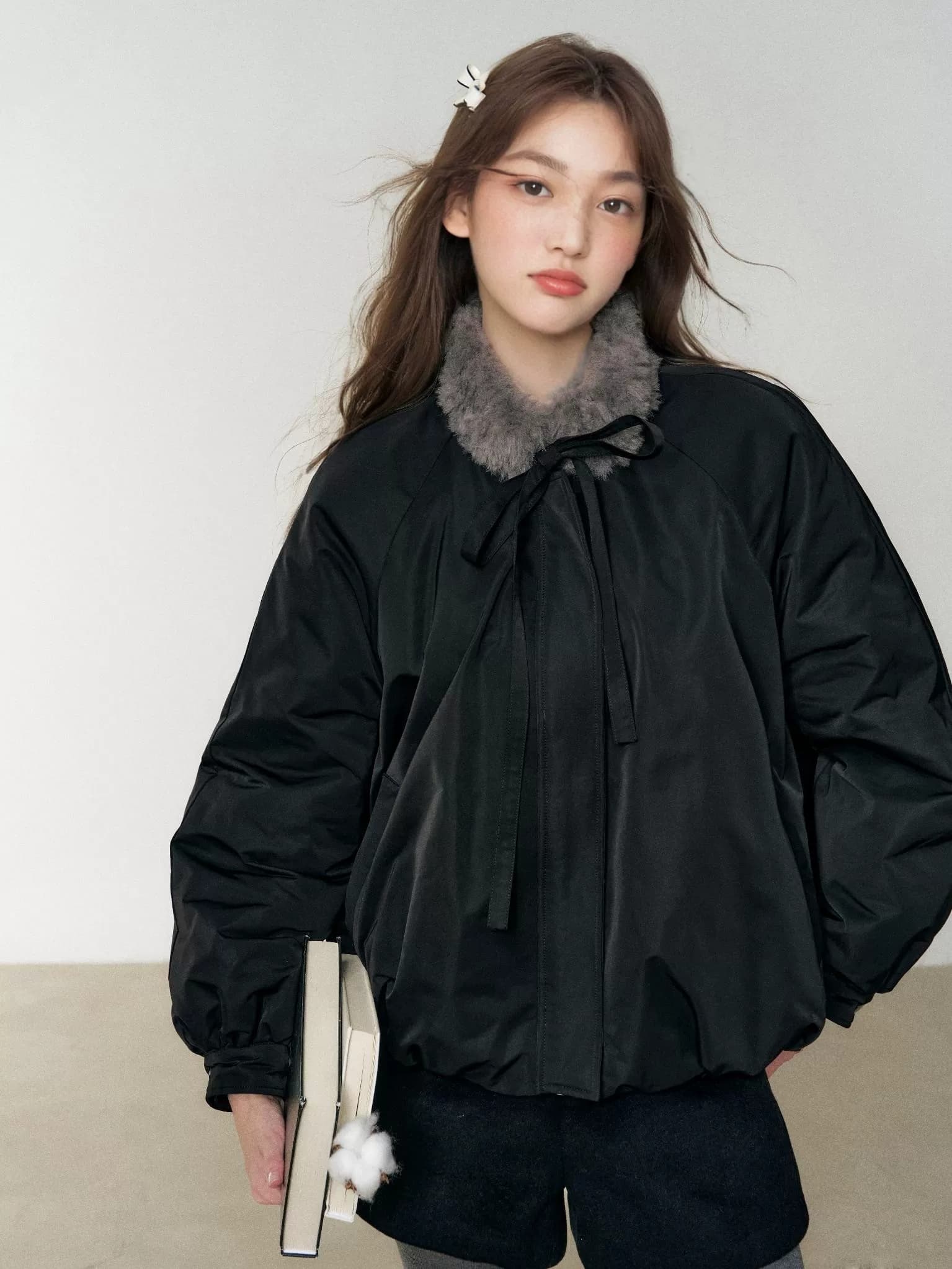 new empire26 겨울 새로운 디자인 센스 작은 대중 맨위 모피 칼라 두꺼운 검정색 꽃밭 면 의류 여성 코트 이미지 3