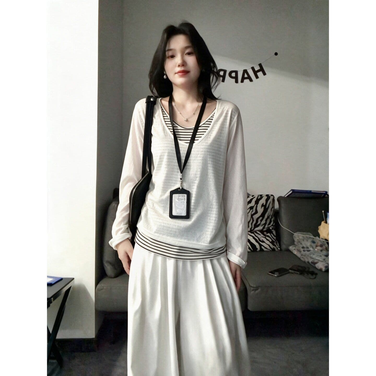 눈꽃 면 한 부서 회색 페이크 레이어드 스트라이프 V넥 긴팔 티셔츠 여성 조기 가을 얇은 스타일 블라우스 맨위 이미지 3
