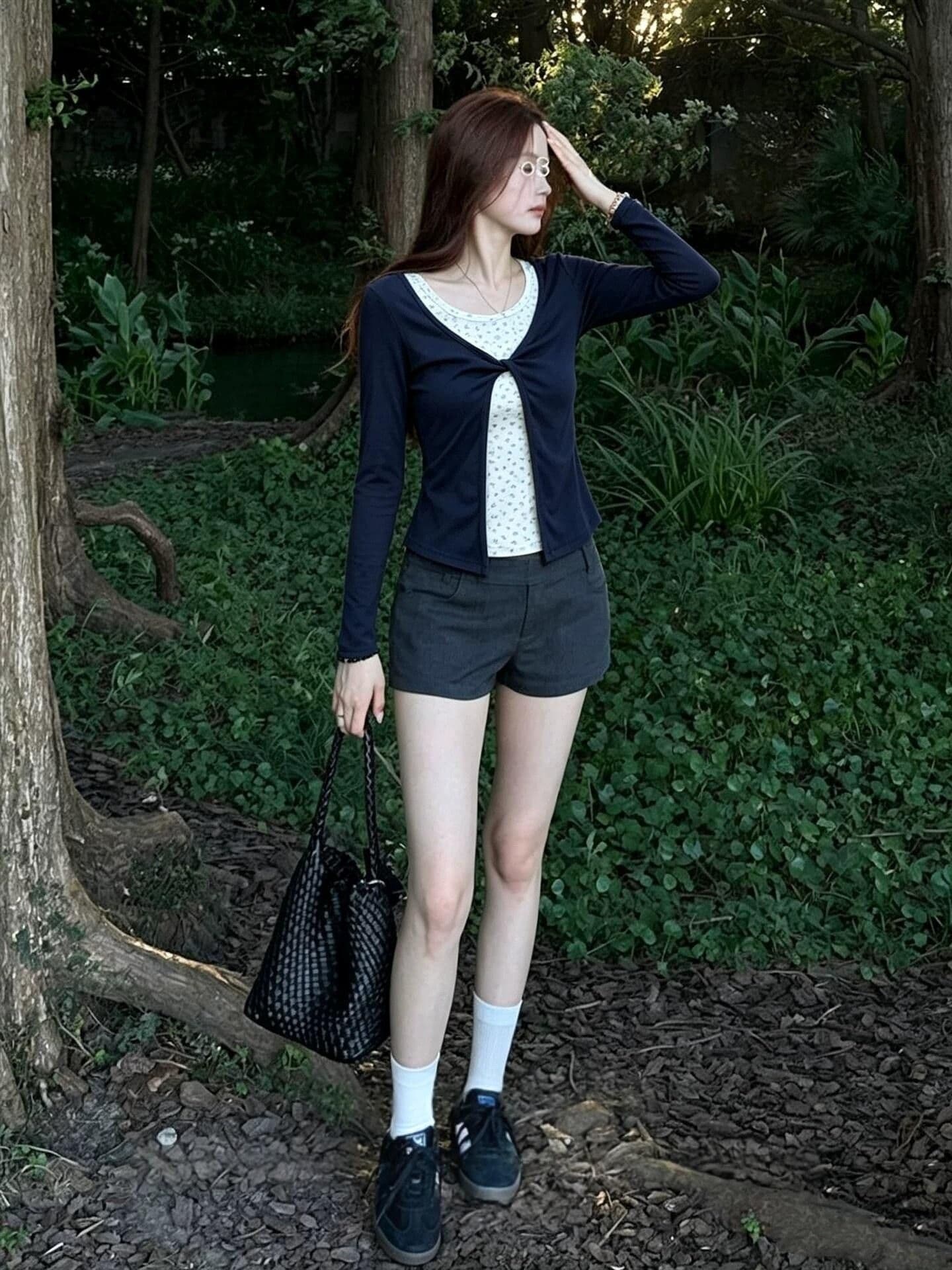 와 사고 방식 한 부서 꽃무늬 페이크 레이어드 긴팔 티셔츠 여성 여름 디자인 센스 긍정적 인 어깨 몸매 가꾸기 슬림해 보이는 맨위 상세 이미지 11