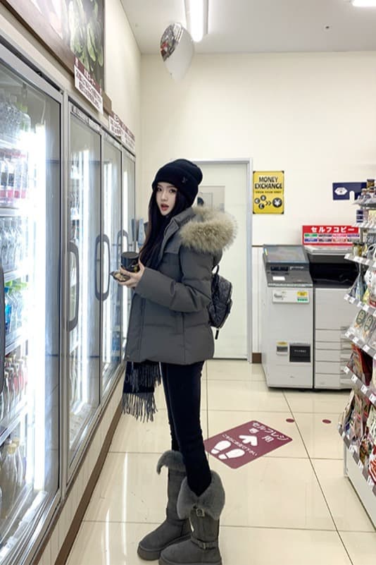 famouswang 겨울 히터 세련된 슬림해 보이는 회색 큰 모피 칼라 한 부서 면 의류 여성 디스플레이 높음 겨울 면 옷 이미지 6