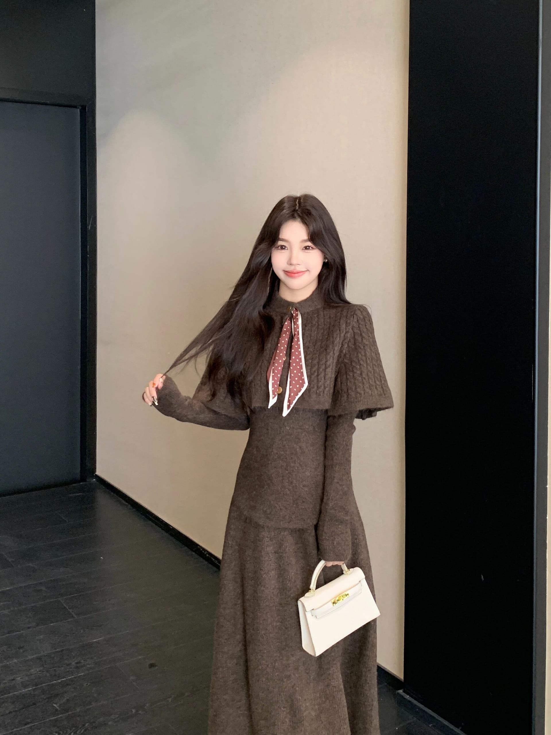 가을 겨울 2026 새로운 세트 스카프 망토 예쁜 스웨터 반신 스커트 3종 세트 패션 세트 상세 이미지 6