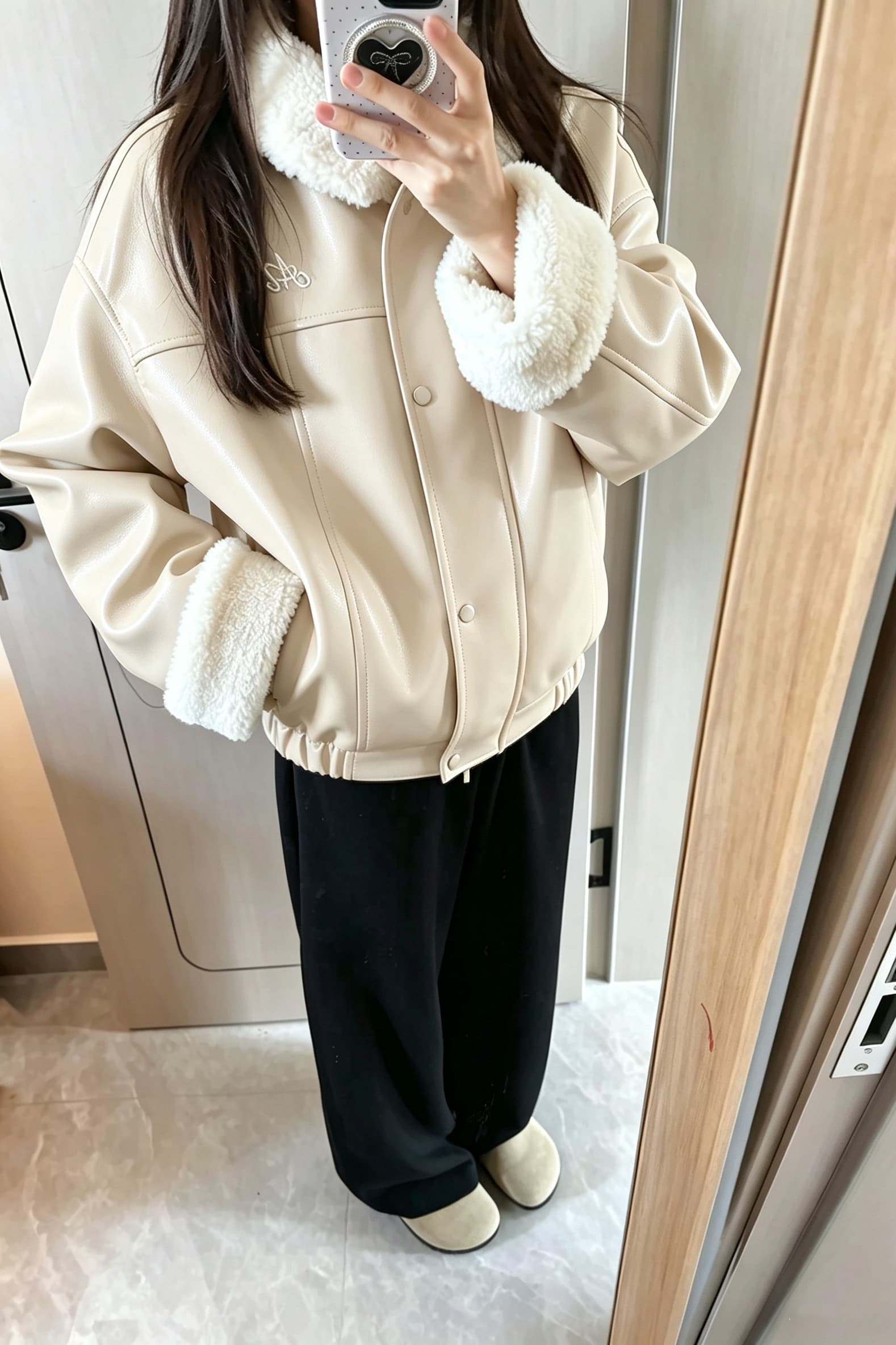 레트로 고급 센스 2026 겨울 새로운 pu 피모 하나 양털 면 의류 루즈핏 털이 있는 한 부서 재킷 이미지 6