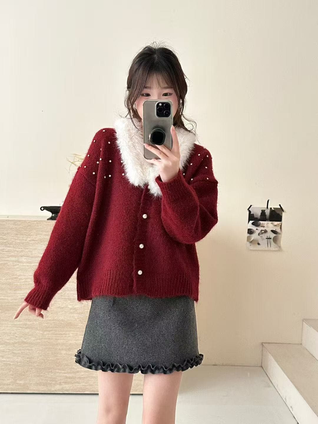고급 센스 새로운 빅 사이즈 한 부서 신년 섹션 빨간색 다이아몬드 세팅 모피 V넥 니트 루즈핏 오픈 가디건 여성 코트 상세 이미지 11