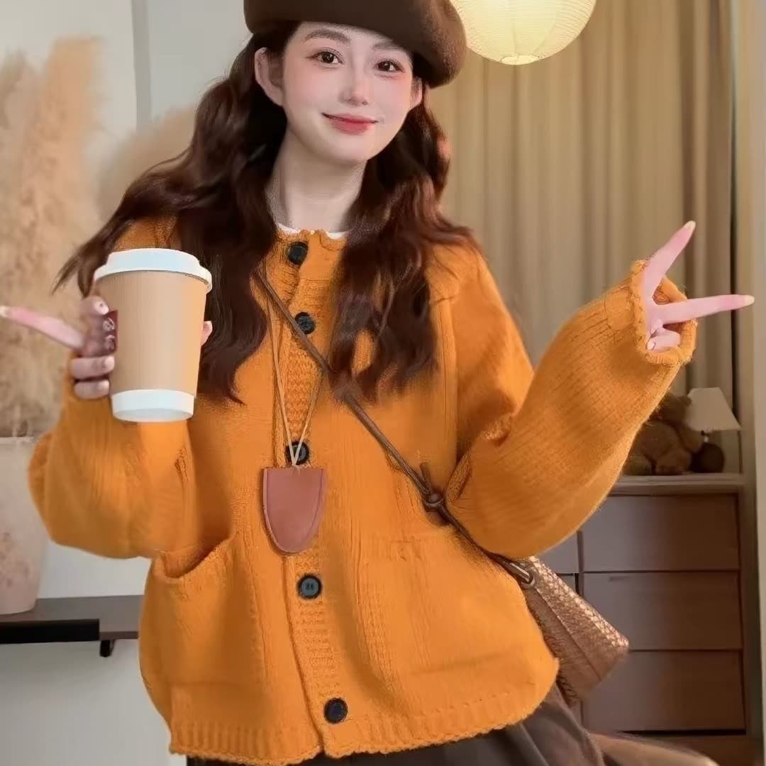 느긋한 바람 라운드 넥 싱글 줄 버튼 스웨터 여성 코트 가을 겨울 새로운 고급 와이드 부드러운 찹쌀 고급 센스 니트 오픈 가디건 이미지 6