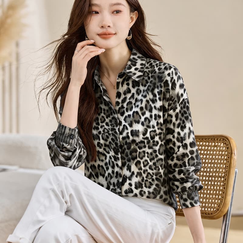 실사 외국 가스 캐주얼 봄 가을 새로운 여성 의류 폴로 칼라 레오파드 무늬 쉬폰 블라우스 맨위 오픈 가디건 셔츠 기본 셔츠 셔츠 이미지 4