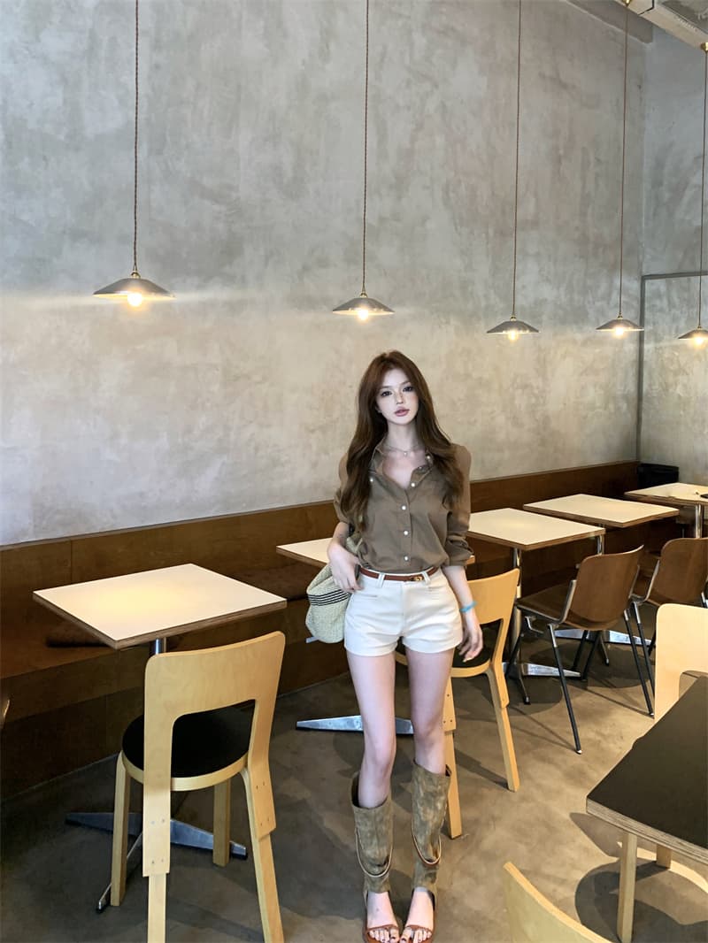 실사 정가 카키 색 레트로 긴팔 여성 셔츠 POLO 칼라 셔츠 캐주얼 반바지 하이웨이스트 한 마디 바지 상세 이미지 2