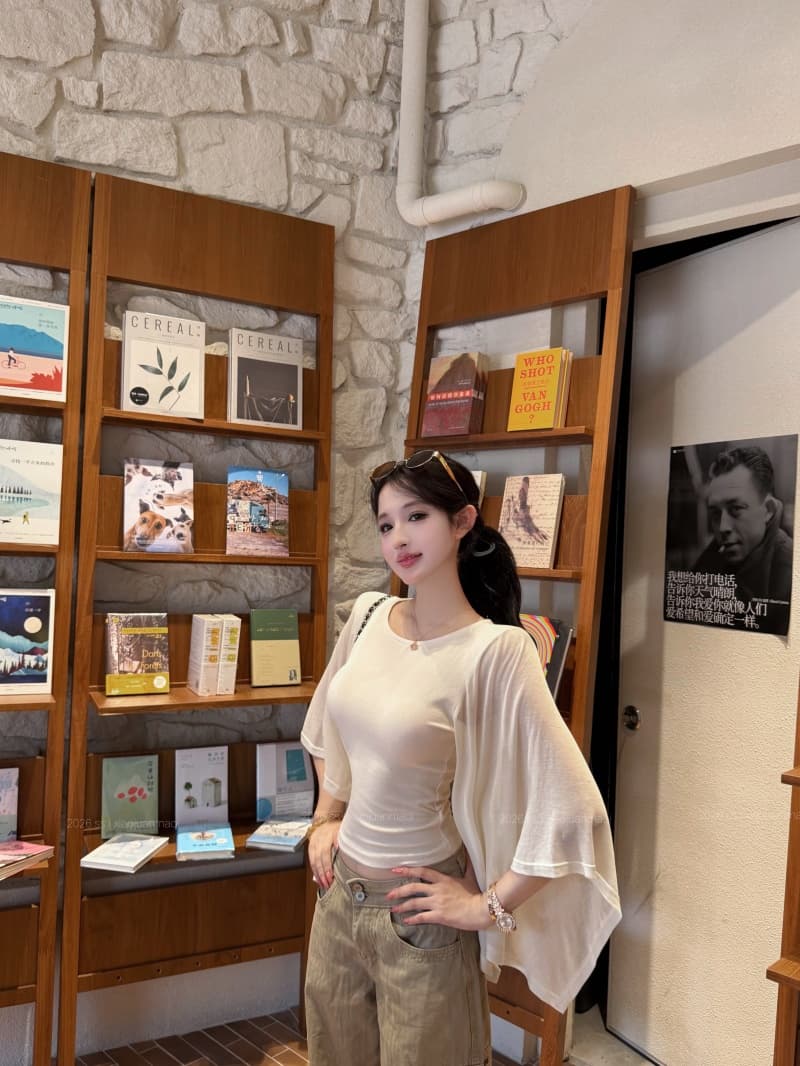 실사 정가 문단 그림자 소매 맨위 한 단어 대 네클라인 프로 피부 통기성 쇼트 스타일 나팔 소매 티셔츠 여성 여름 상세 이미지 8