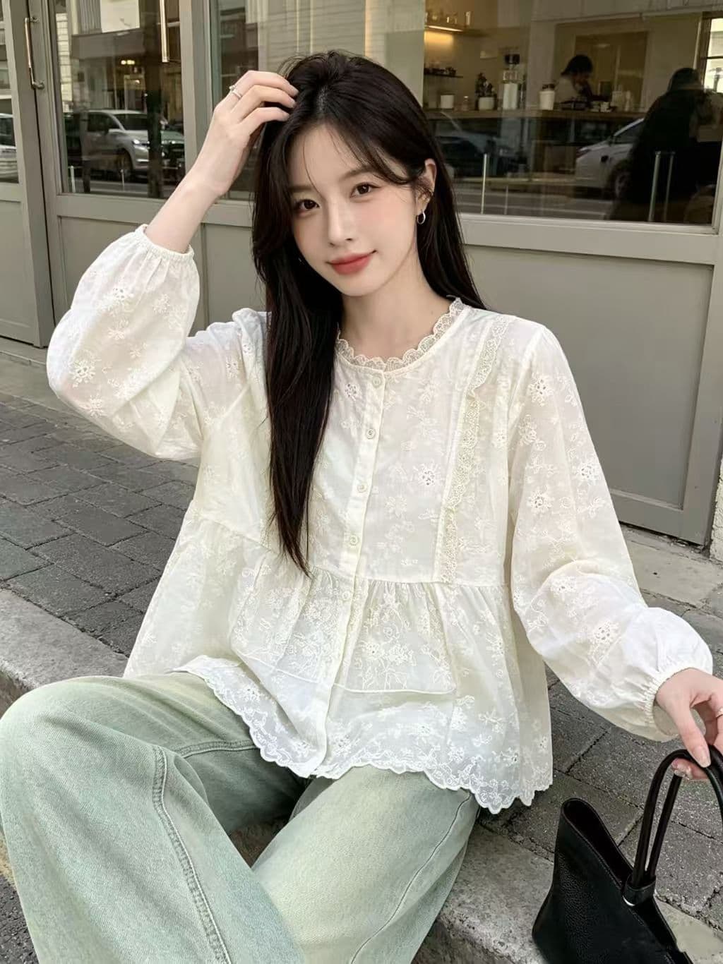 재고 있음 한 부서 낭만주의 달콤한 스타일 레이스 조각 자수 자수 셔츠 패션 불규칙 디자인 센스 맨위 상세 이미지 2