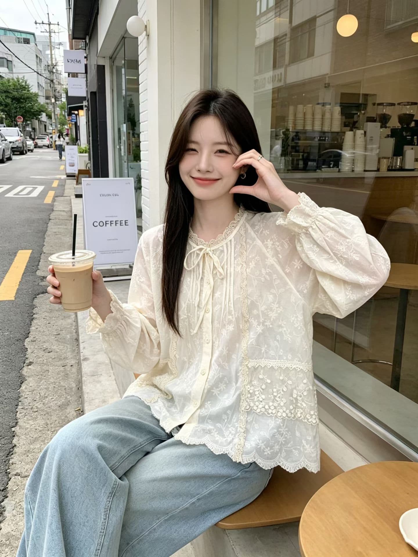 재고 있음 프랑스식 디자인 센스 레이스 조각 레이스 칼라 맨위 자수 자수 절묘한 달콤함 면 린넨 여성 셔츠 상세 이미지 3