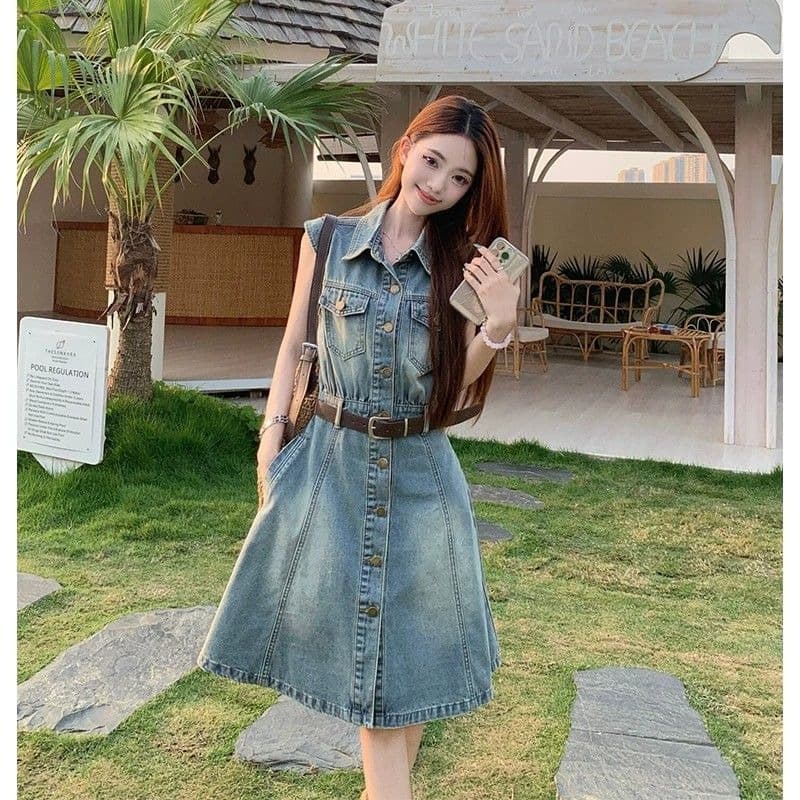레트로 항구 바람 캐주얼 민소매 데님 여성 드레스 여름 2026 새로운 패션 루즈핏 슬림해 보이는 중간 길이 치마